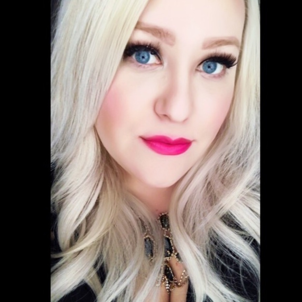 Meet your Posher, Crystal